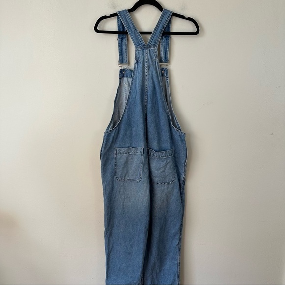 Gap | Medium Wash Denim Jean Overalls Size Medium Women's - Picture 4 of 6